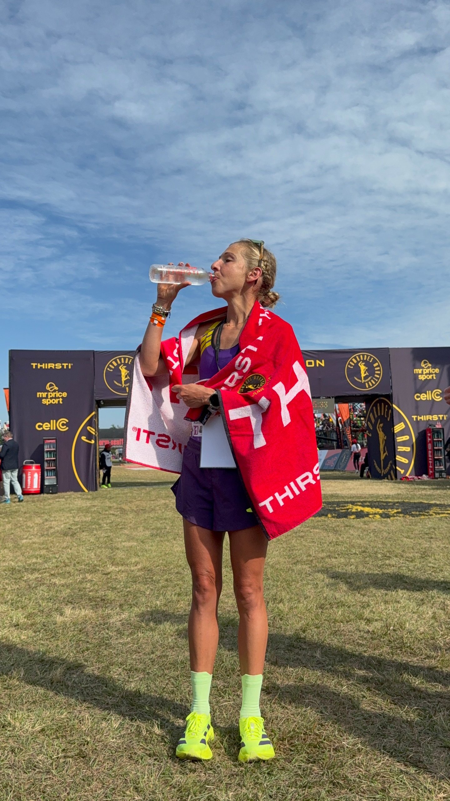 Gerda Steyn with THIRSTI at the Comrades Marathon
